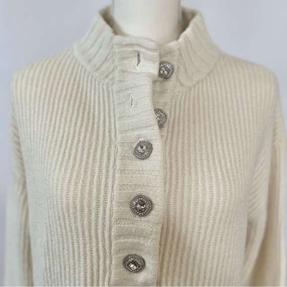 Talbot’s Cream Henley Jewel Button Sweater Size M - Picture 2 of 9